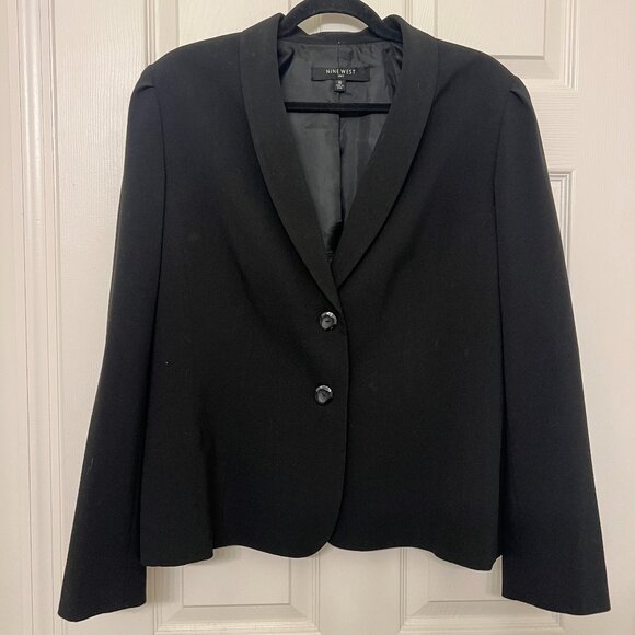 Black Blazer - Picture 1 of 3
